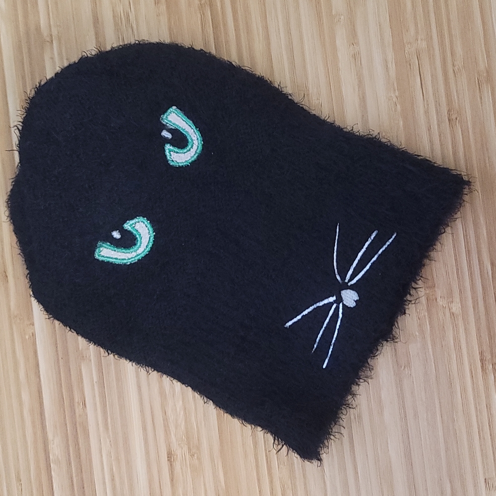 Cat Beanie - Picture 5 of 6